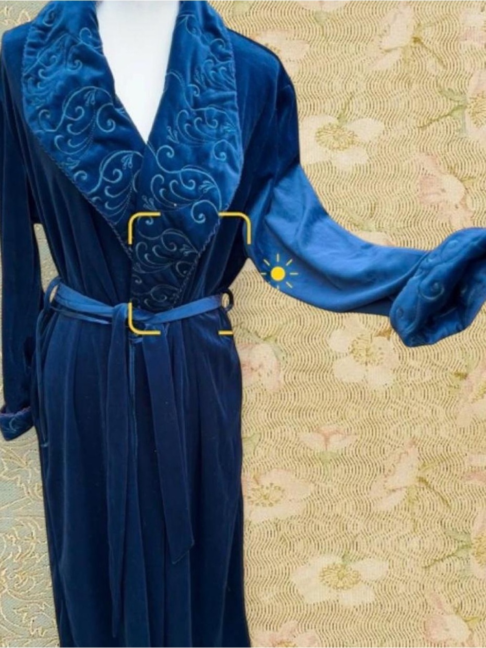 Plush Embroidered Velvet Robe - Deep Blue - Picture 3 of 6